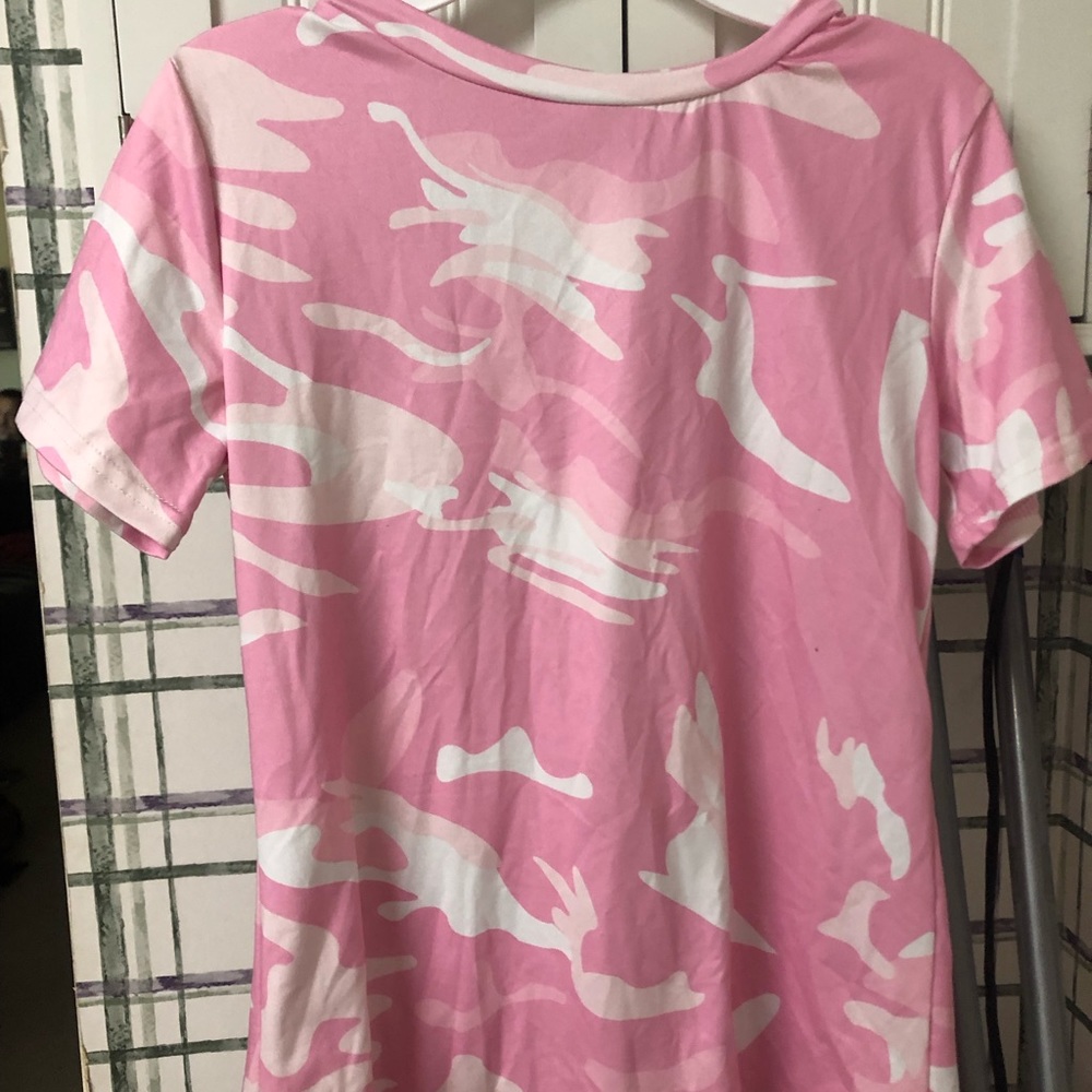 Pink Camo Dryfit Tshirt - Picture 3 of 3
